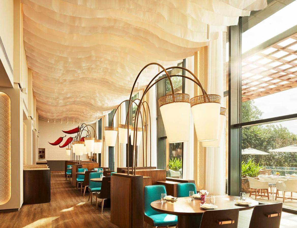 Taj Cidade De Goa Horizon, Goa Panaji Εξωτερικό φωτογραφία The restaurant